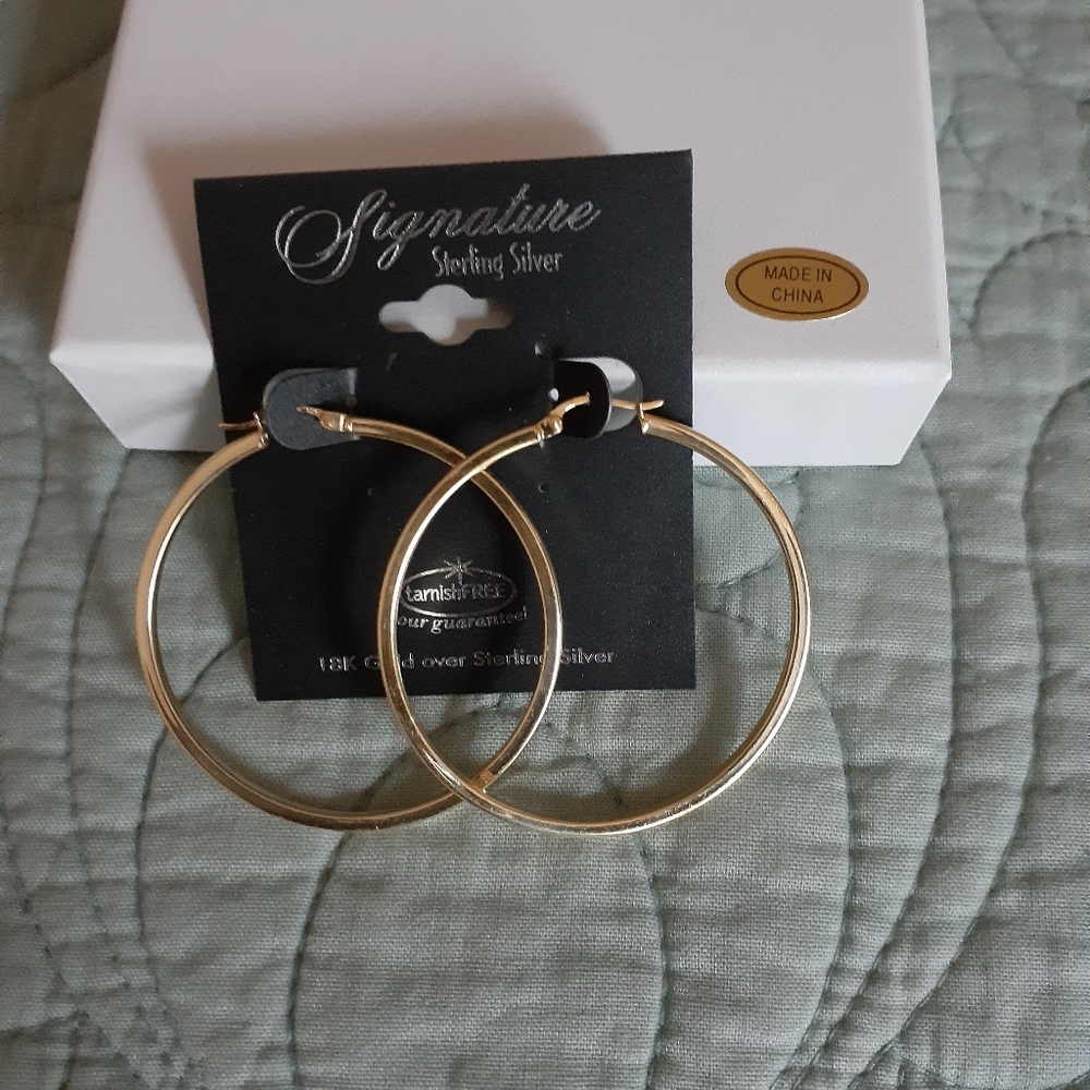 Signature sterling silver earrings - Picture 3 of 3
